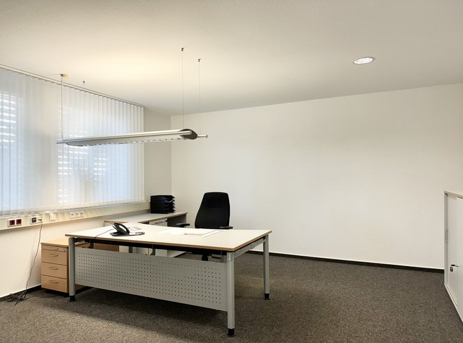 Büro EG